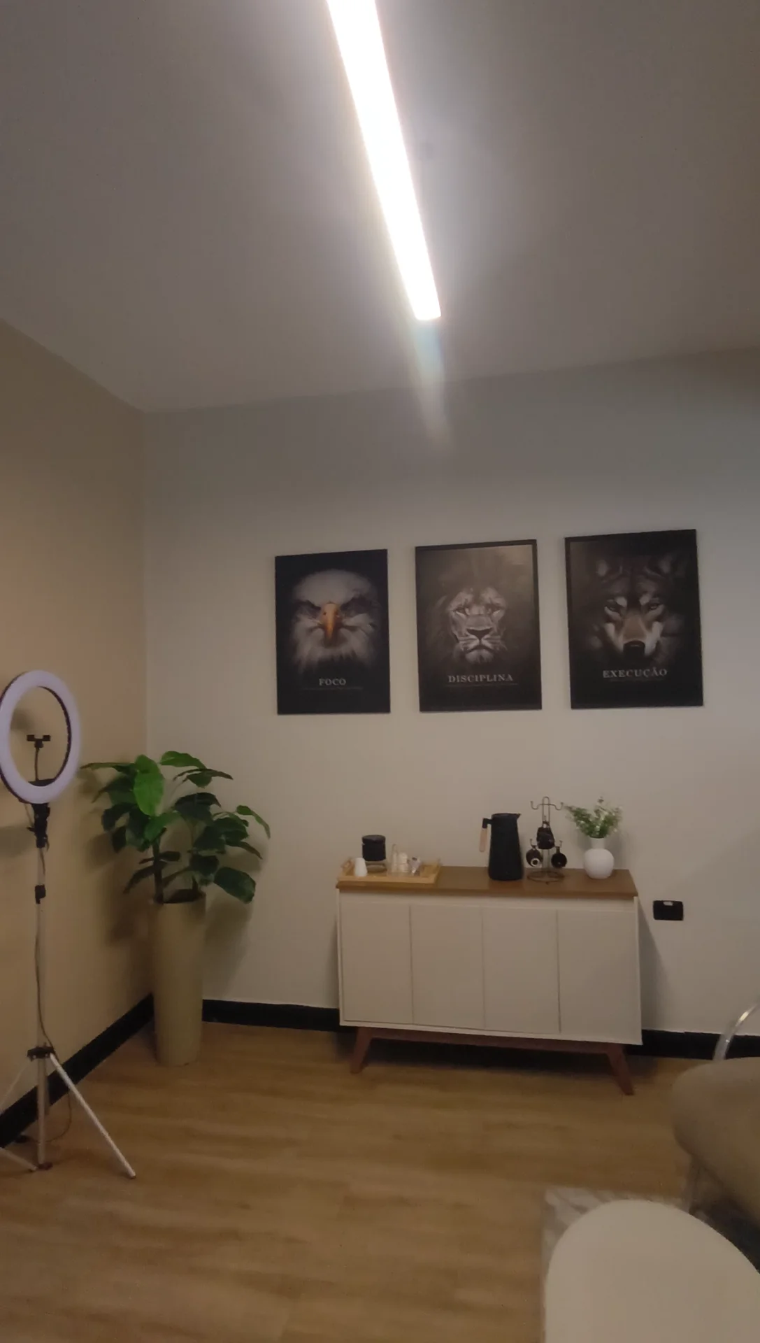 Sala comercial próximo à praia no bairro Centro - Sala 02