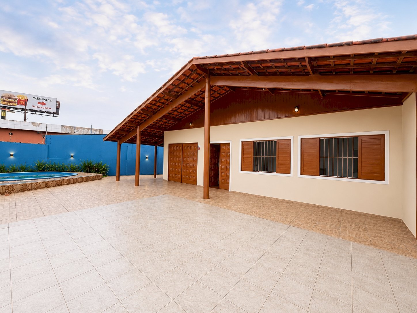 Casa em Itanhaém com 4 dormitórios