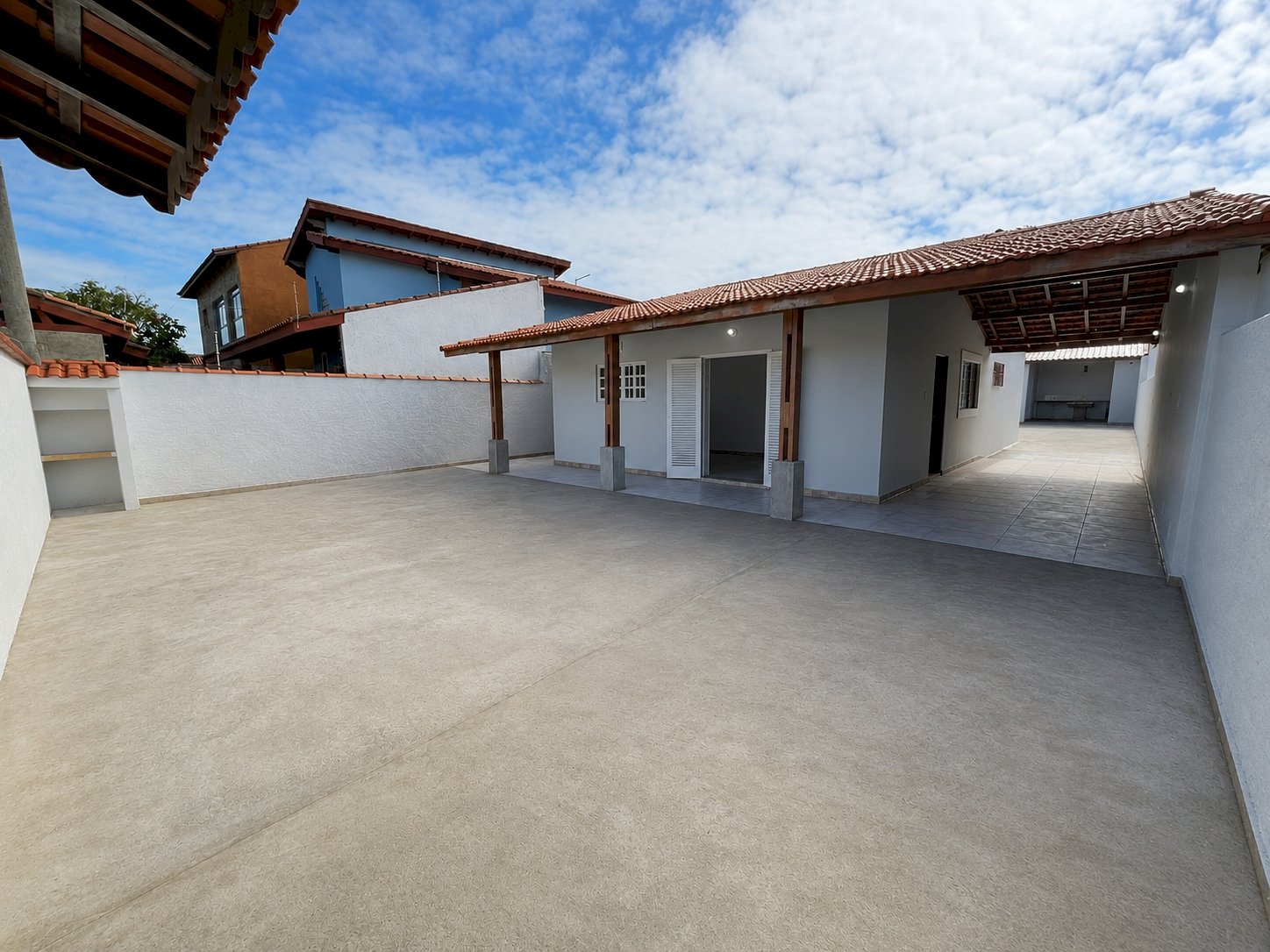 Casa em Itanhaém com 3 dormitórios
